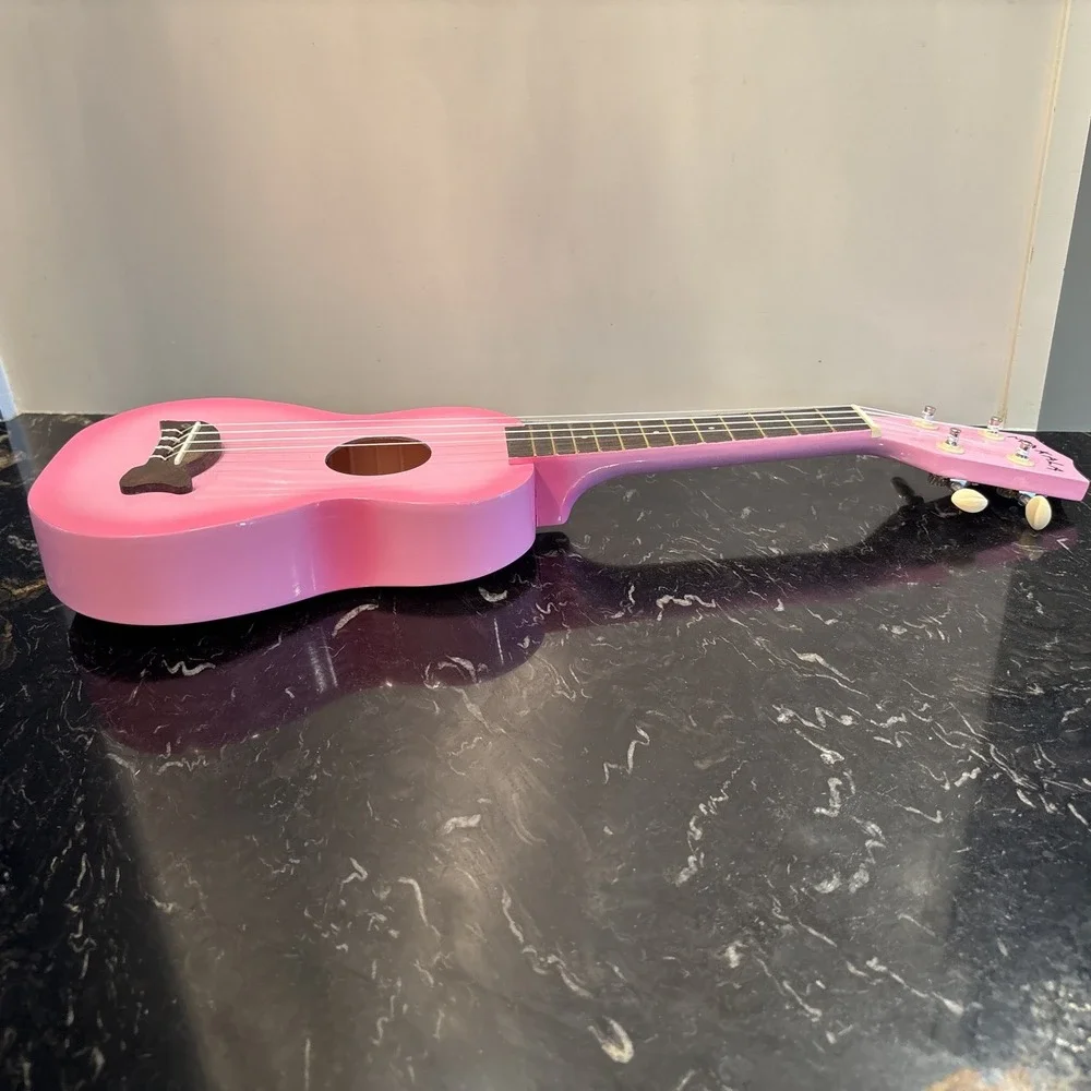 MAKALA MK-SD Soprano Ukulele MK-SD/PKBURST